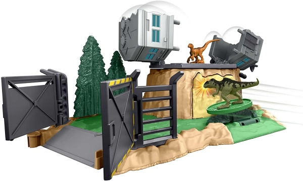 Mattel Hff12 Includes 1 Jurassic World Giganotosaurus Rampage Playset With 2 Mini Figures.